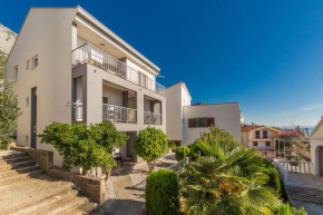 Apartments by the sea Brist, Makarska - 11078